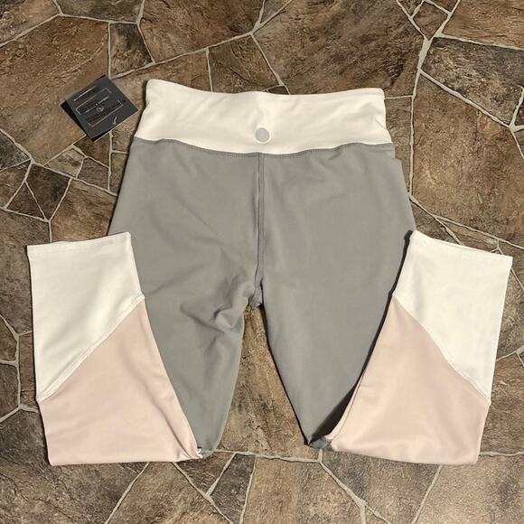 NWT Threads 4 Thought Gray White Pink Sz M Leggings - Picture 9 of 12